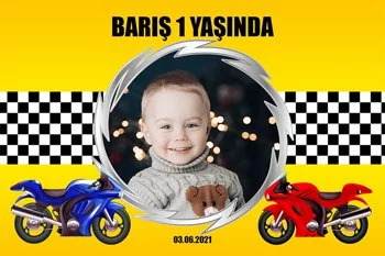Motorsiklet ile Sarı Fon Temalı Parti Konsept