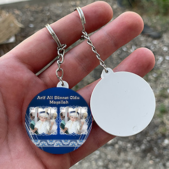 2 Resimli Sünnet Temalı Resimli Daire Plastik Anahtarlık