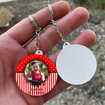 6 Ay Kınası Temalı Resimli Daire Plastik Anahtarlık