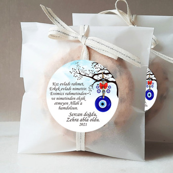 Kırmızı Kurdeleli Nazar Boncuğu ile Ağaç Dalları Temalı Sticker