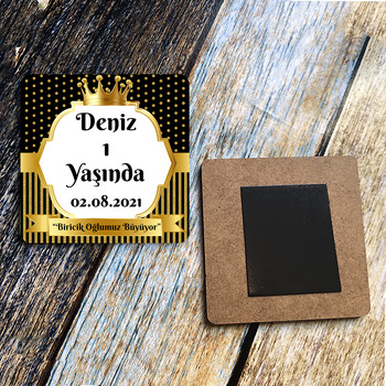 Simli Siyah Puantiye ile Gold Çerçeve Temalı Kare Ahşap Magnet