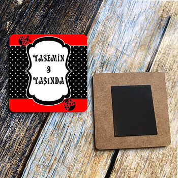 Sevimli Uğur Böceği Temalı Ahşap Kare Magnet