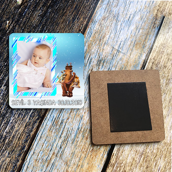 Buz Devri Temalı Ahşap Kare Magnet