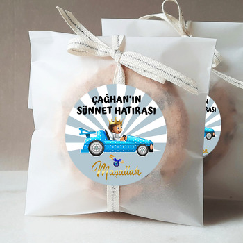 Açık Mavi Puantiye Arabalı Sünnet Çocuğu Temalı Sticker
