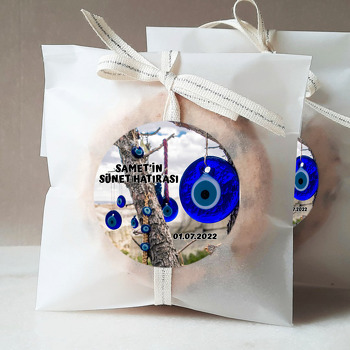 Ağaç Dalında Nazar Boncuğu ile Sünnet Temalı Sticker