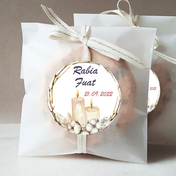 Ahşap Dal Çerçeve ile Mum Temalı Sticker