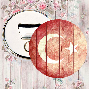Ahşap Yüzeyde Türk Bayrağı Temalı Magnet Açacak