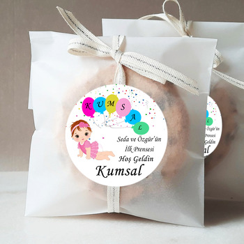 Altı Harfli Balonlu Kız Bebek Temalı Parti Süs Sticker