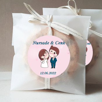 Anime Gelin Damat ile Pembe Fon Temalı Sticker