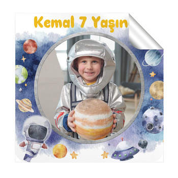 Astronot ile Soft Tonlarda Gezegenler Temalı  Kare Etiket