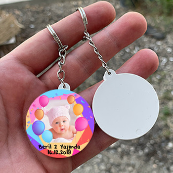 Balon ve Confetti Temalı Resimli Daire Plastik Anahtarlık