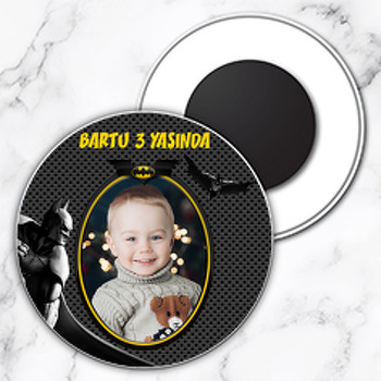 Batman Siyah Fon Temalı Resimli Daire Plastik Magnet