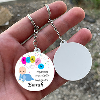 Beş Harfli Balonlu Erkek Bebek Temalı Daire Plastik Anahtarlık