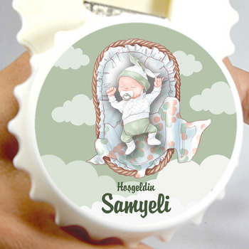 Beşikte Uyuyan Bebek Yeşil Fon Temalı Kapak Şekilli Magnet Açacak