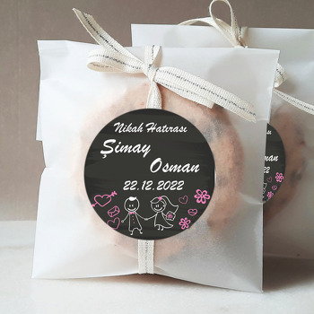 Beyaz Çizgilerle Gelin Damat Temalı Sticker
