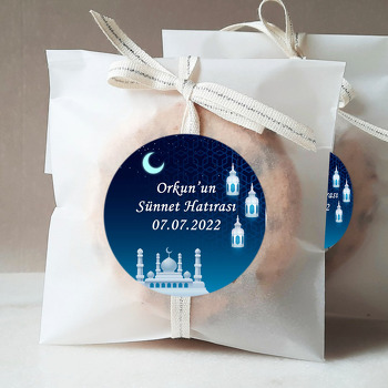 Beyaz Işıklar ile Mavi Fonda Sünnet Temalı Sticker