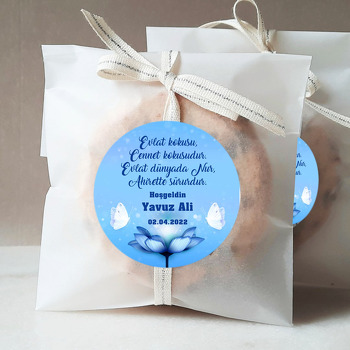 Beyaz Kelebekler ile Mavi Çiçek Temalı Sticker