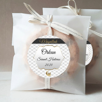 Beyaz ve Gold Raptiye Desen Temalı Sticker