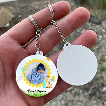 Bir Yaş Fil ile Zürafa Temalı Daire Plastik Anahtarlık