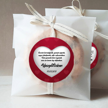 Bordo Fonda Beyaz Kalp Temalı Sticker