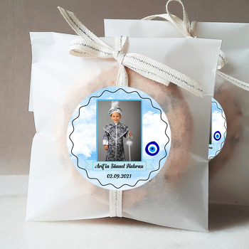 Bulutlar ile Nazar Boncuğu Temalı Sticker