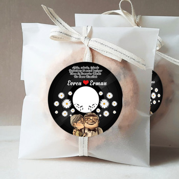Carl ve Ellie Plak ile Papatyalar Temalı Sticker