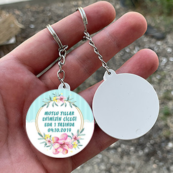 Çiçek Çerçeve Temalı Daire Plastik Anahtarlık