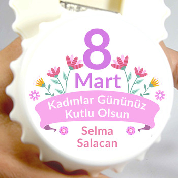 Çiçekli Flama ile Kadınlar Günü Kutlama Temalı Kapak Şekilli Magnet Açacak