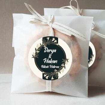 Daire Çerçevede Gold Bahar Dalı ile Pastel Krem Yeşil Fon Temalı Sticker