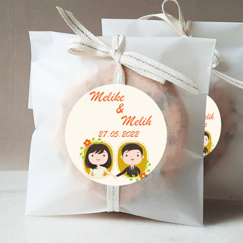 Elele Gelin Damat ile Krem Fon Temalı Sticker