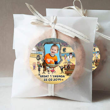 Esrarengiz Kasaba Temalı Resimli Sticker