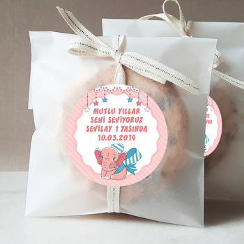 Fiyonklu Pembe Fil Temalı Sticker