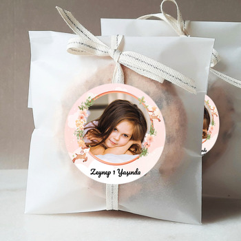Geyik Yavrusu ile Bulutlar Temalı Sticker