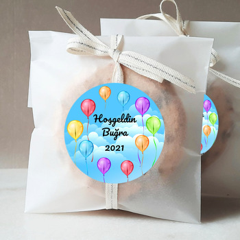 Gökyüzünde Renkli Balonlar Temalı Sticker
