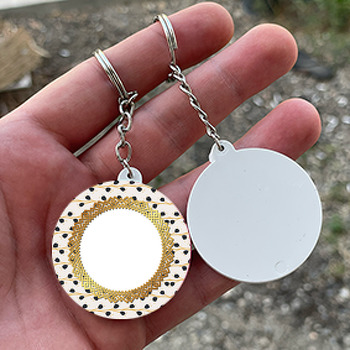 Gold Black Temalı Daire Plastik Anahtarlık