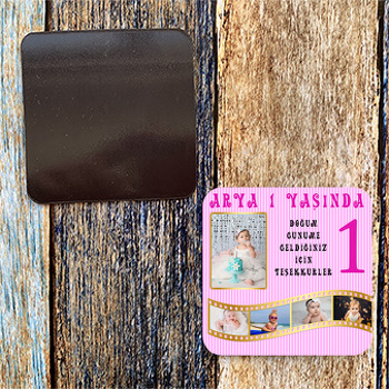 Gold Film Şeridi ve Pembe Çizgili Temalı Kare Magnet