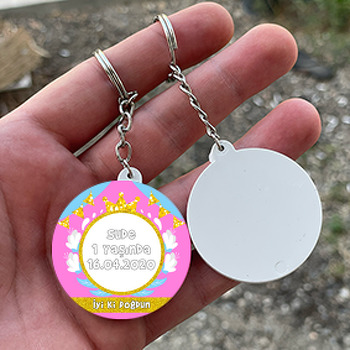 Gold Taç Ve Çiçekler Temalı Daire Plastik Anahtarlık