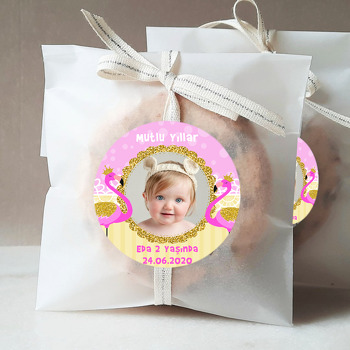 Gold Taçlı Pembe Flamingo Temalı Resimli Sticker