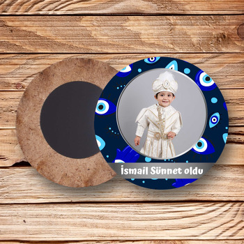 Göz Şekilli Nazar Boncukları ile Lacivert Fon Sünnet Temalı Daire Ahşap Magnet