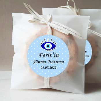 Göz Şeklinde Nazar Boncuğu ile Mavi Fonda Sünnet Temalı Sticker