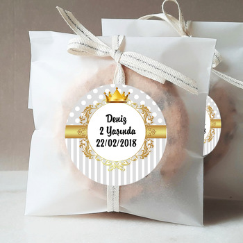 Gri Gold Taç Temalı Sticker