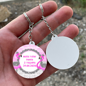 Gümüş Taçlı Pembe Flamingo Temalı Daire Plastik Anahtarlık