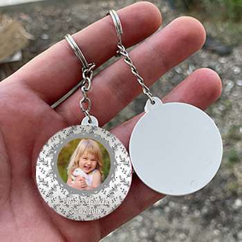 Gümüş Temalı Resimli Daire Plastik Anahtarlık