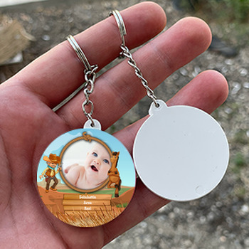 Hızlı Kovboy Temalı Resimli Daire Plastik Anahtarlık