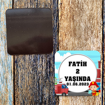 İtfaiyeci ile Aracı Temalı Doğum Günü Magnet
