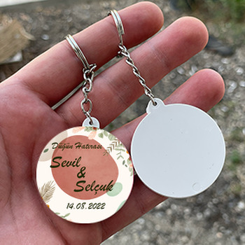 Kahverengi Daire ile Kır Çiçekleri Krem Fon Temalı Daire Plastik Anahtarlık