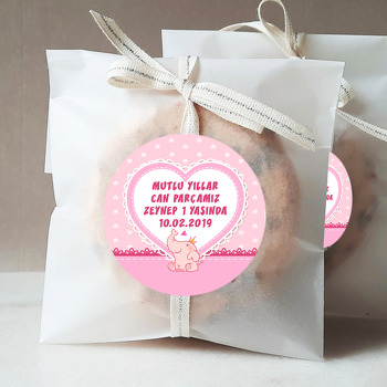 Kalp Çerçeveli Fil Temalı Sticker