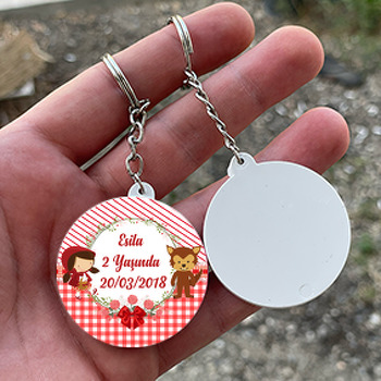 Kırmızı Başlıklı Kız ve Kurt Temalı Daire Plastik Anahtarlık