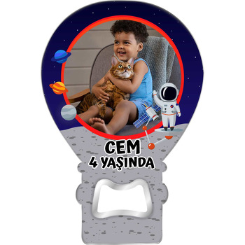 Kırmızı Çerçeve ile Astronot Temalı Balon Ahşap Magnet 