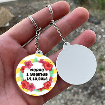 Kırmızı Çiçek Temalı Daire Plastik Anahtarlık